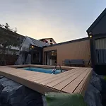 Stonea Pool Villa Pattaya