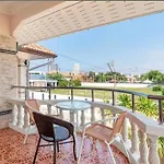 Ketki Luxury Pool Pearlshore