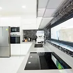 Ketki Luxury Pool Villa Bluewave Pattaya