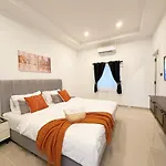 Private Pool 4 Bedroom 5 Bathroom Near Walking Street And Bbq * Pattaya