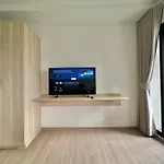 Vay Pothisan Pattaya