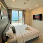 Panoramic Sea View At Sky Residences - Pratamnak Modern