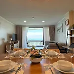 Beachfront 3br With Ocean-view Balcony Pattaya