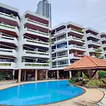 Beachfront 3br With Ocean-view Balcony *