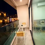 Modern 2br Rooftop Swimming Pool Pratumnak อพาร์ทเม้น