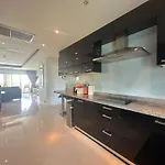 อพาร์ทเม้น Family 3-br #vn 2, Pratumnak -
