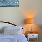 อพาร์ทเม้น Beachfront 3br With Ocean-view Balcony Pattaya