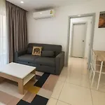 Modern 2br Rooftop Swimming Pool Pratumnak อพาร์ทเม้น