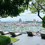 อพาร์ทเม้น Edge Luxury Pattaya