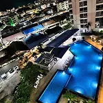 อพาร์ทเม้น 5分钟到海边 市中心 全新房 全新泳池 自助锁 网络电视 阳台 私人洗衣机 可两房联订