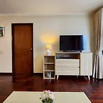 Beachfront 3br With Ocean-view Balcony Pattaya