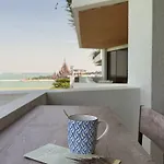 Beachfront 3br With Ocean-view Balcony อพาร์ทเม้น Pattaya