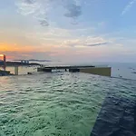 Edge - High Floor Sea View With Rooftop Pool * Pattaya