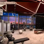 Edge - High Floor Sea View With Rooftop Pool Apartment