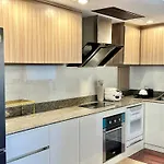 Beachfront 3br With Ocean-view Balcony