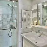 Beachfront 3br With Ocean-view Balcony อพาร์ทเม้น