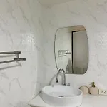 อพาร์ทเม้น Beachfront 3br With Ocean-view Balcony Pattaya