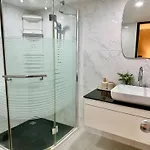 Beachfront 3br With Ocean-view Balcony Pattaya