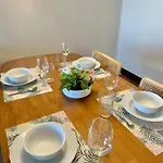 Beachfront 3br With Ocean-view Balcony