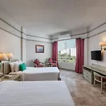 Cholchan Pattaya Beach Resort - Sha Extra Plus