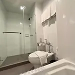 Sunshine Vista Hotel