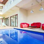 Avoca Pool Villas