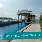 House Hotel Walking Street Pattaya