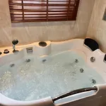 Sand Sea U Pool Villa Homestay