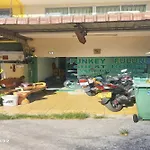 Oyo 75474 Funkey Fulung Andy & Tan Guest House