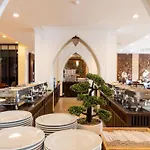 Sunday Chateau En - 5* Pattaya