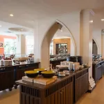 Sunday Chateau En - โรงแรม Pattaya