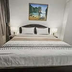 วันหยุดที่บ้าน Luxury Large One Bedroom Seaview Serviced At Wongamat, Pattaya