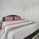 Luxury Large One Bedroom Seaview Serviced At Wongamat, วันหยุดที่บ้าน Pattaya