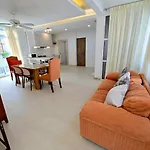 Fiscus 3 Bedrooms With Private Pool. * Pattaya