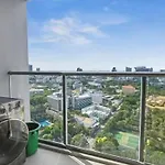 วันหยุดที่บ้าน Luxury Large One Bedroom Seaview Serviced At Wongamat,