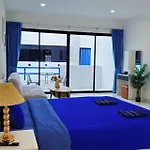 Monalisa Pararise Pool Homestay *