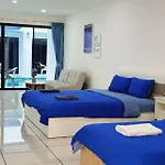 Monalisa Pararise Pool Pattaya