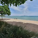Luxury Large One Bedroom Seaview Serviced At Wongamat, Pattaya