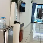 Monalisa Pararise Pool Homestay Pattaya