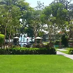 Luxury Large One Bedroom Seaview Serviced At Wongamat, วันหยุดที่บ้าน Pattaya