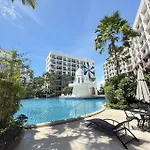 Arcadia Continental 2 Bedrooms * Pattaya