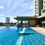 Lumpini Naklua Select Pool