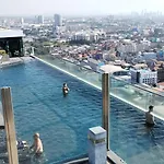 อพาร์ทเม้น The Base By Uricity Pattaya