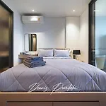 Luxury Edge Seaview