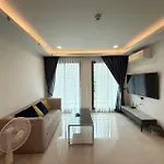 Arcadia Beach Continental 2 Bedrooms Apartment