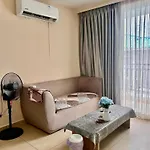 City Garden Olympus Balcony Near Walking Street