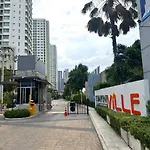 Lumpini Naklua Select Pool * Pattaya