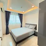 Arcadia Beach Continental 2 Bedrooms Apartment
