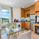 Panoramic View Tower: Garden Oasis Apartment Pattaya