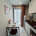 The Base Pool View Fast Wifi 5 Min Walk To By Lees อพาร์ทเม้น Pattaya